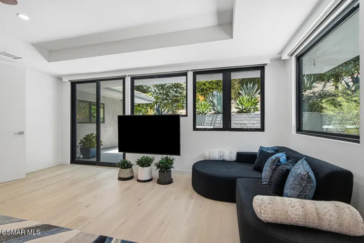 egpimaging_2800LynnviewStreet_026-2_OTHE