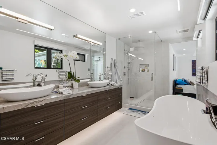 egpimaging_2800LynnviewStreet_022-2_OTHE