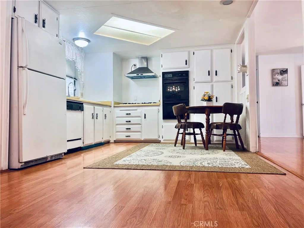 Kitchen - view 4