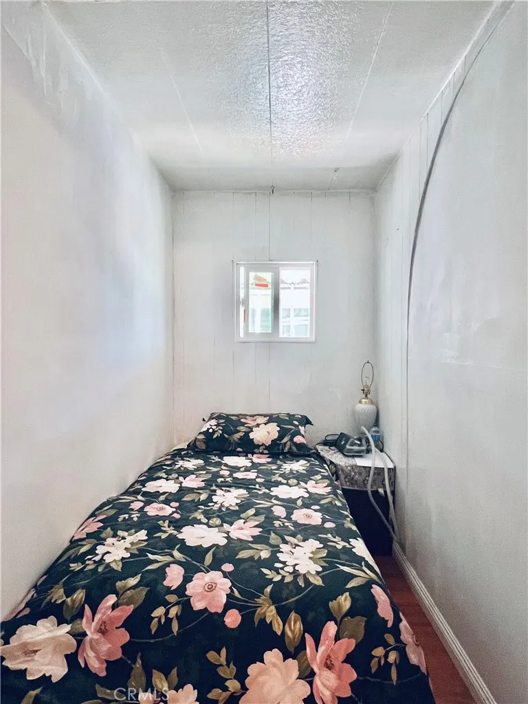 4th bedroom - view 2