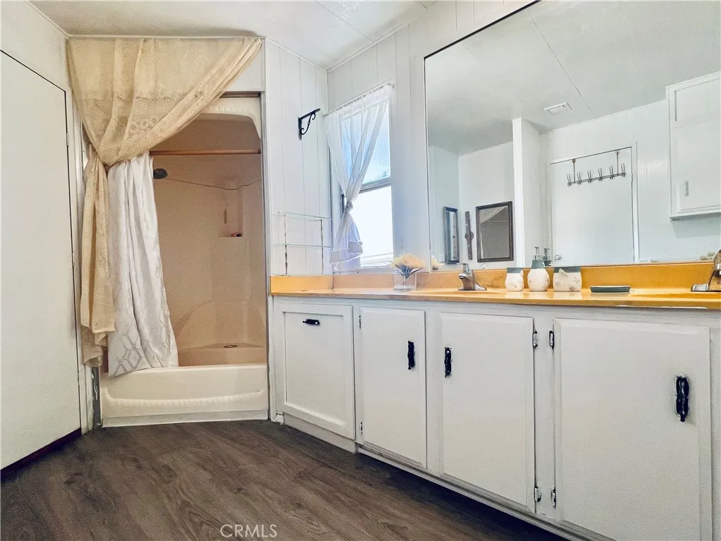 Master bathroom - view​​‌​​​​‌​​‌‌​​‌​​​‌‌​​​‌​​‌‌​​‌‌​​‌‌​​​​ 6