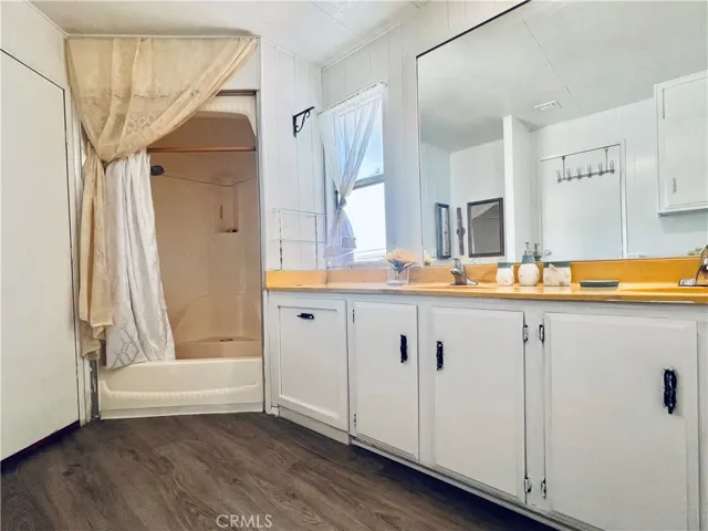 Master bathroom - view​​‌​​​​‌​​‌‌​​‌​​​‌‌​​​‌​​‌‌​​‌‌​​‌‌​​​​ 6