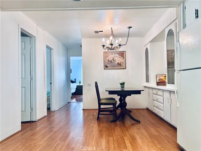 Dining room - view 3