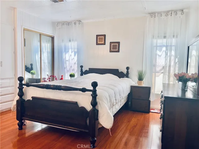 Master bedroom - view 1