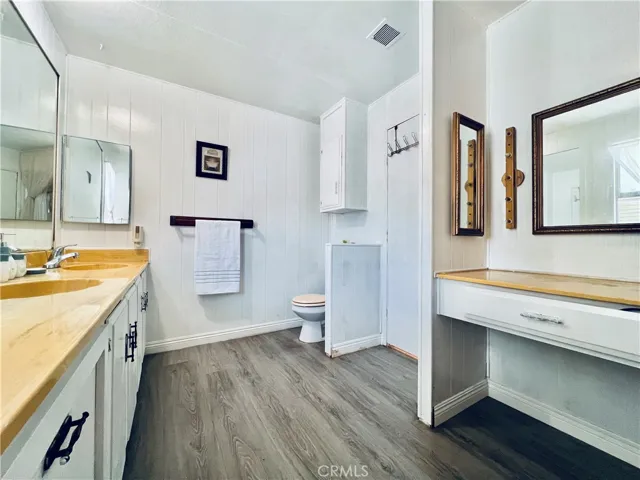 Master bathroom - view 5