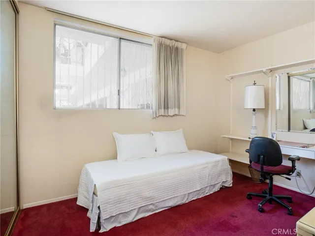 Apt #4