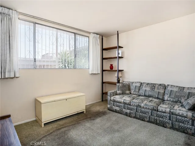 Apt #4