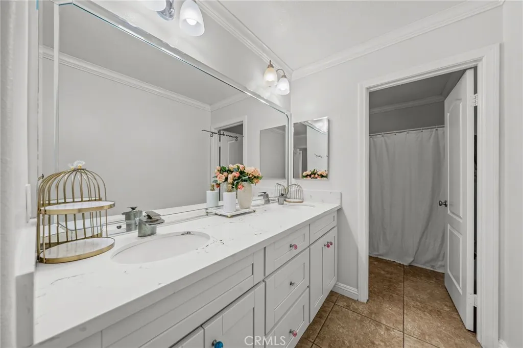 Upstairs bathroom