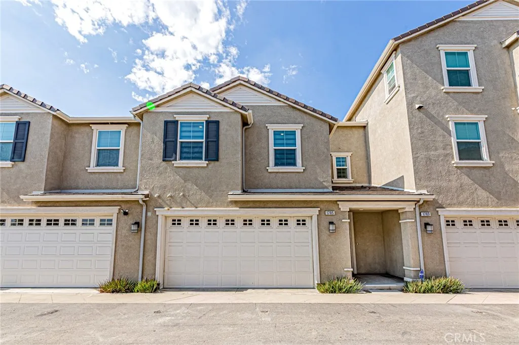 1705 Almond Tree Pl