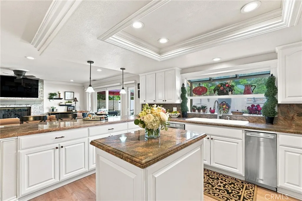 Large Kitchen with island opens to family room