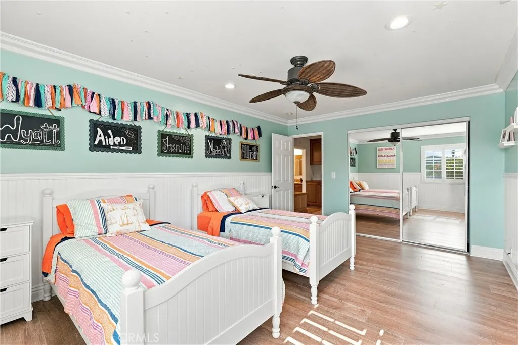 2nd level bedroom