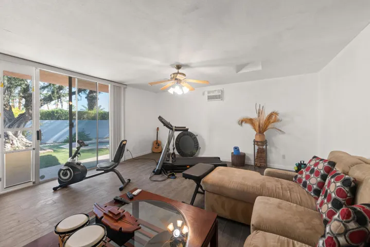 28_72690_Homestead_Rd28