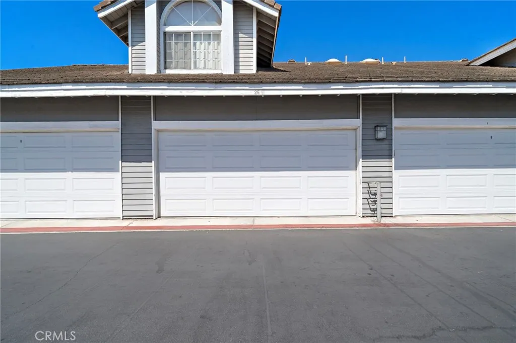 Direct Access 2 Car Garage