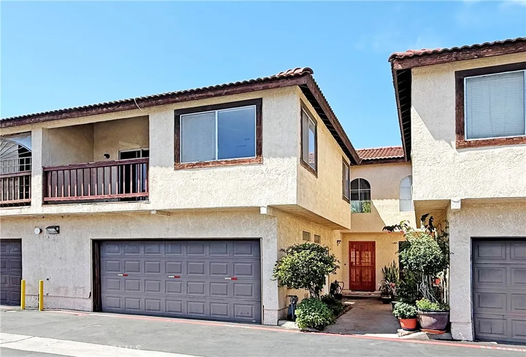 3 Bedrooms, 3 Baths, 1463 SF, 2-Story Townhome with Direct Access 2-Car Garage, Large Patio, 2 Balconies (1 Enclosed), Upgraded Throughout!!