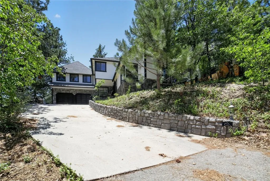 1198 Montreal Drive, Lake Arrowhead, California 92352 — photo 4