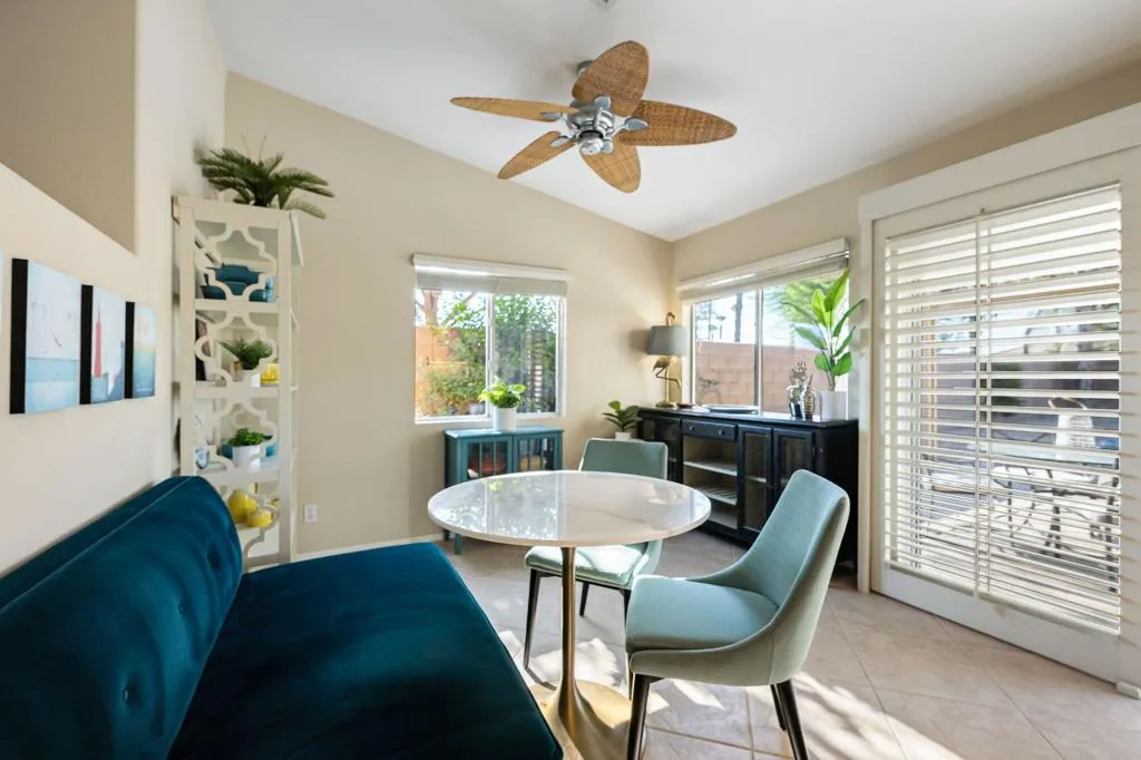 17-web-or-mls-KK_Virginia_0825_OPMG_017