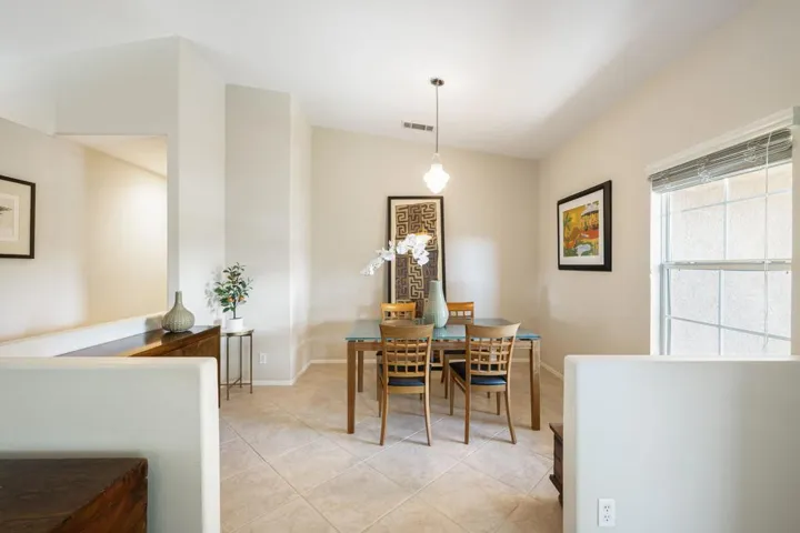 14-web-or-mls-KK_Virginia_0825_OPMG_014