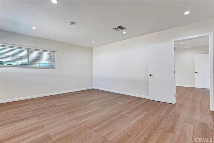 Primary Bedroom-c