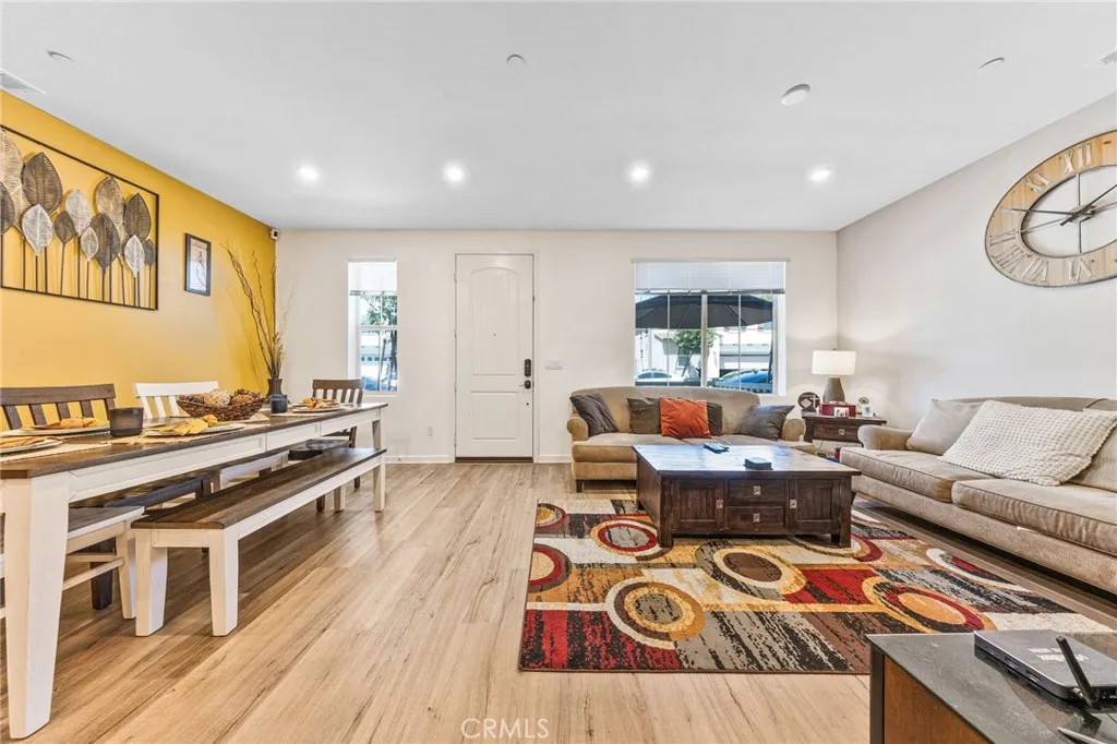 963 W Clover Avenue, Rialto, California 92376 — photo 4