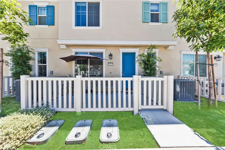 Gated front porch area