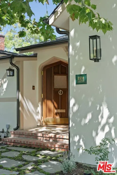 224 N Bowling Green Way, Los Angeles, California 90049 — photo 5
