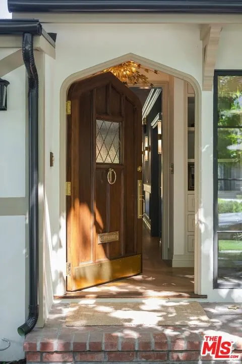 224 N Bowling Green Way, Los Angeles, California 90049 — photo 4