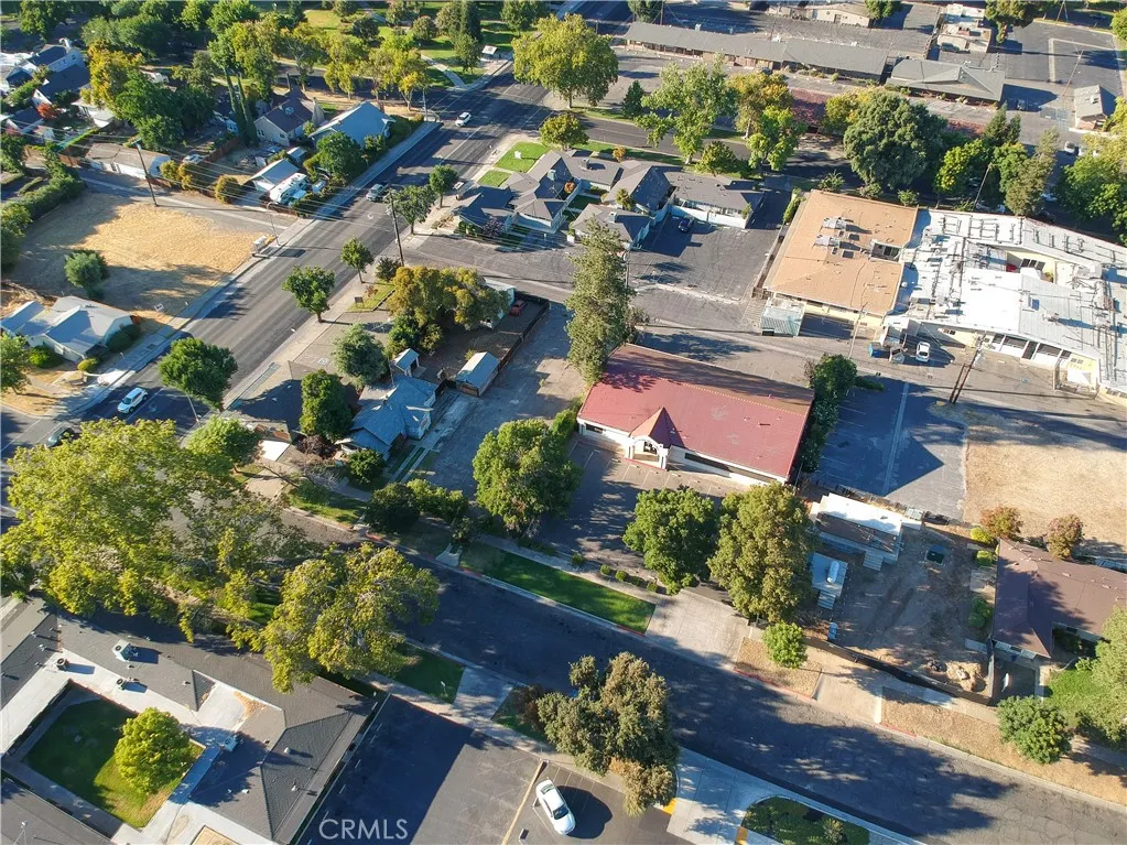 535 W 25th