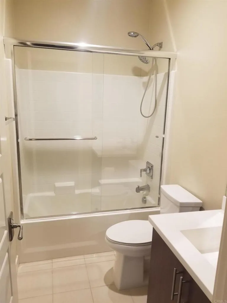 3rd level guest bath 3rd level guest bath