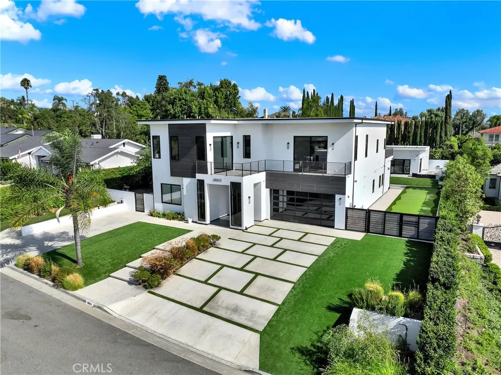 18852 Canyon Crest