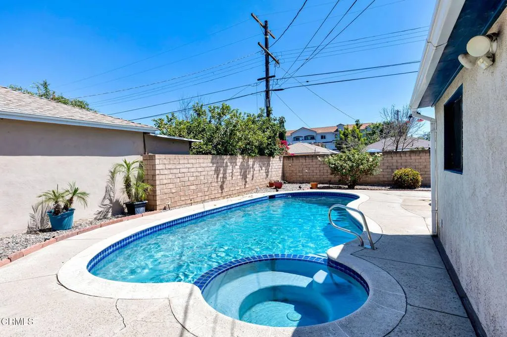 Pool/Jacuzzi Pool/Jacuzzi