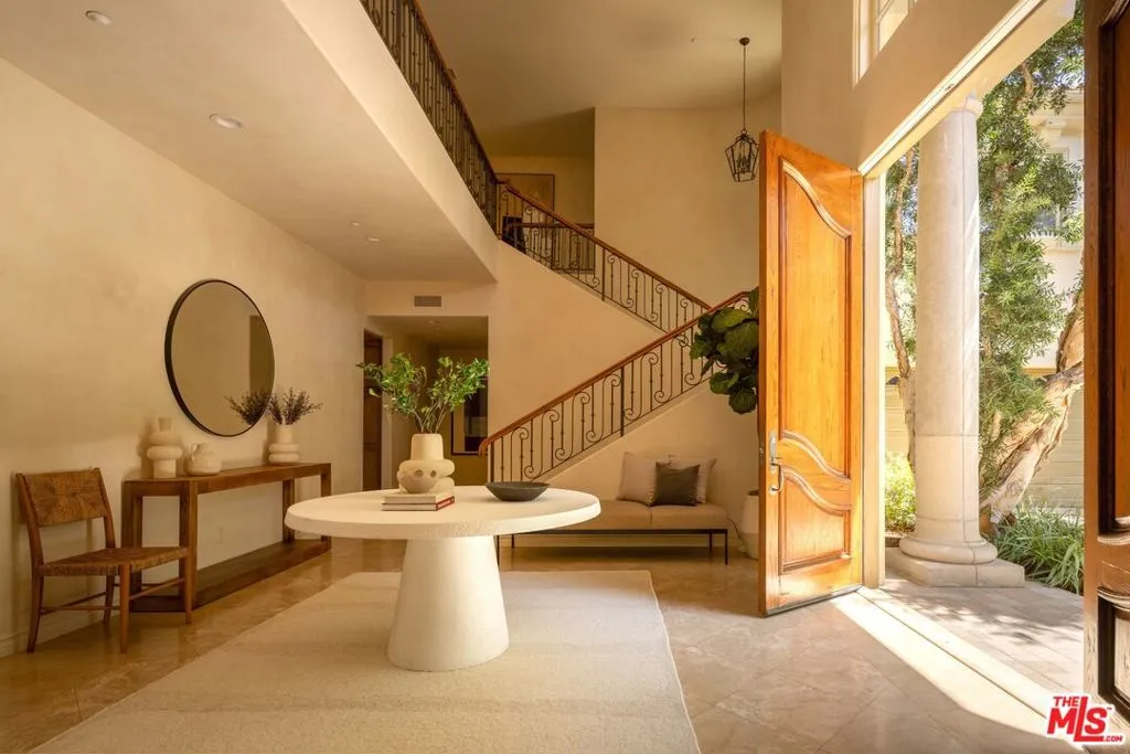 13731 Romany Drive, Pacific Palisades, California 90272 — photo 4