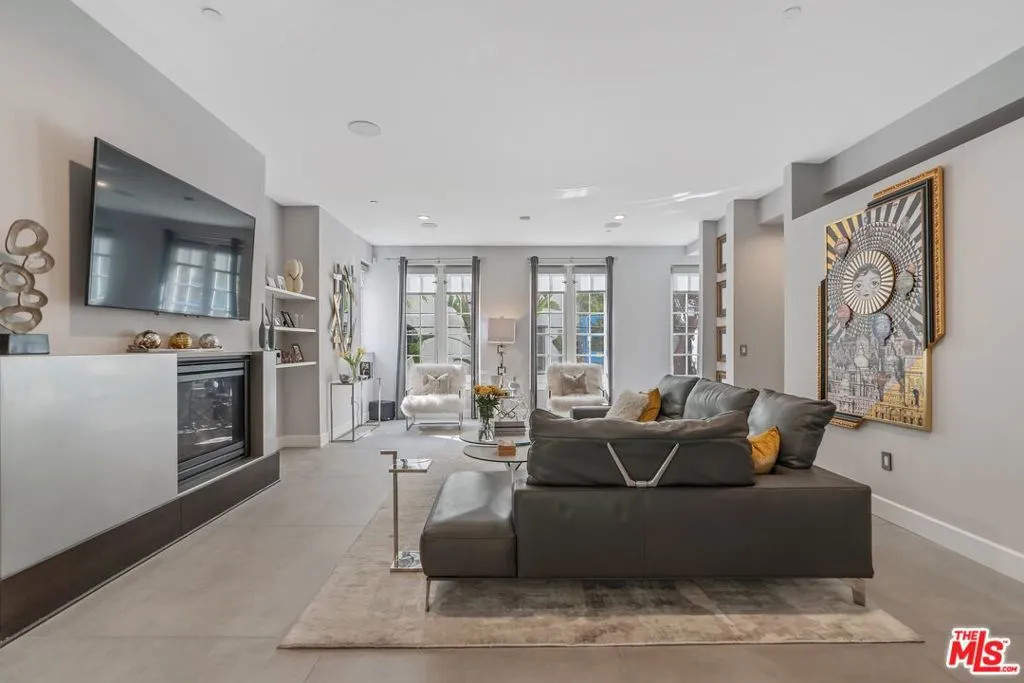 Bright and spacious living are