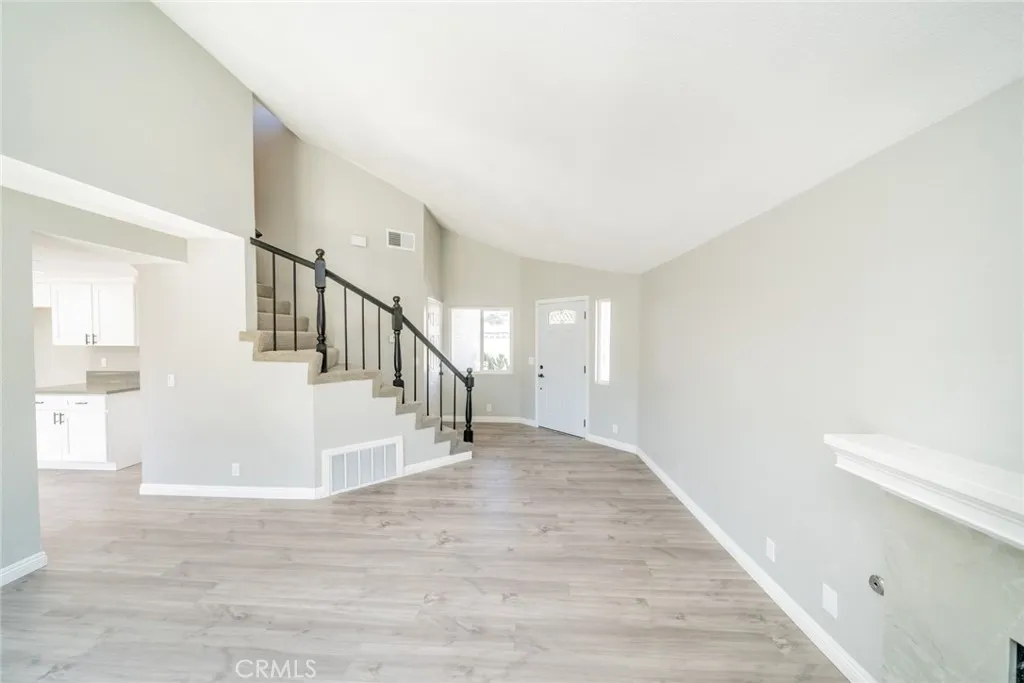 827 S Tamarisk Avenue, Rialto, California 92376 — photo 5