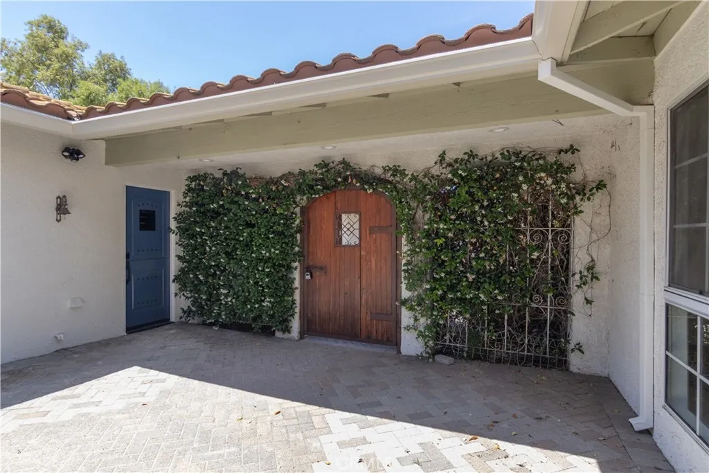 32046 Kingspark Court, Westlake Village, California 91361 — photo 4