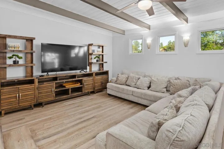 Den/Family/Great Room