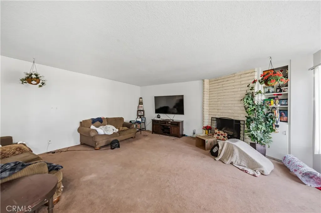 2524 Price, La Verne, California 91750 — photo 4