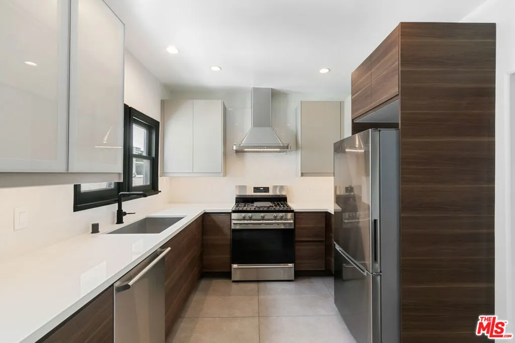 Upper Unit Gourmet Kitchen