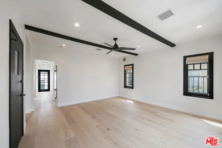 Upper Unit Living Area