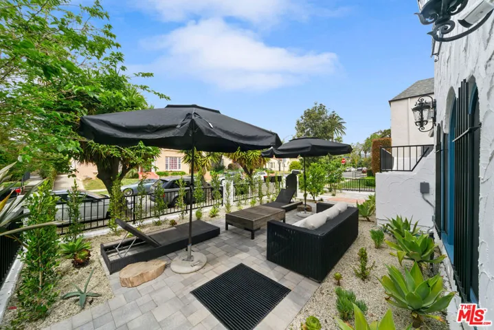 Front Patio/Common Area