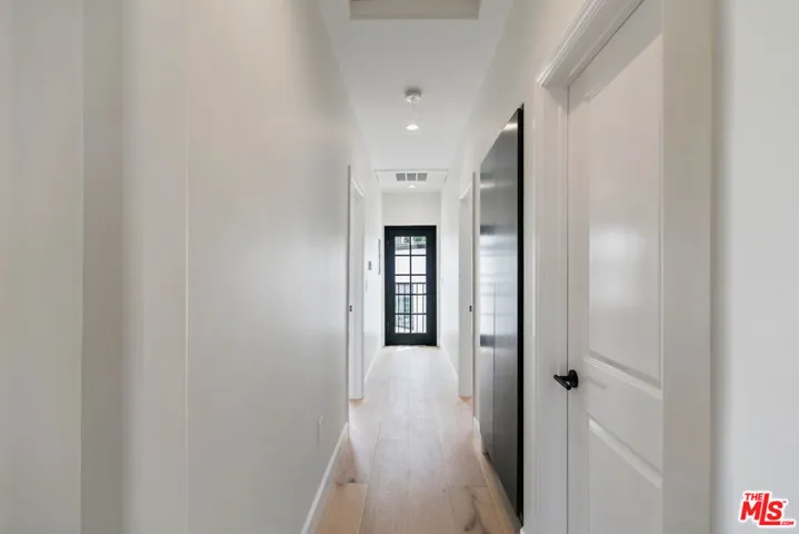 Upper Unit Center Hall