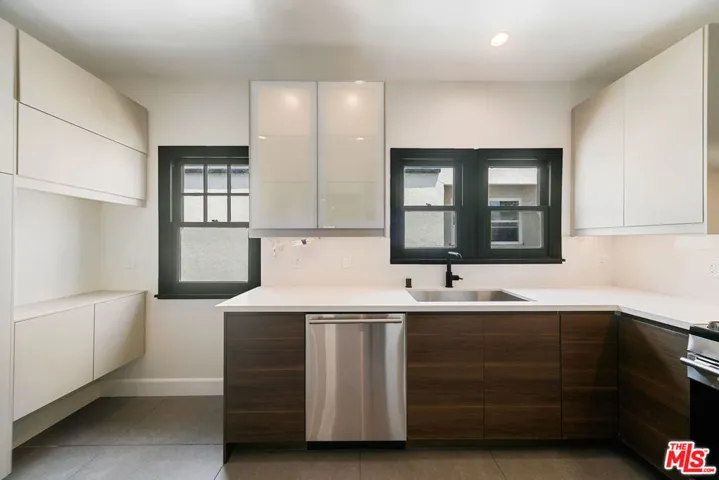 Upper Unit Gourmet Kitchen