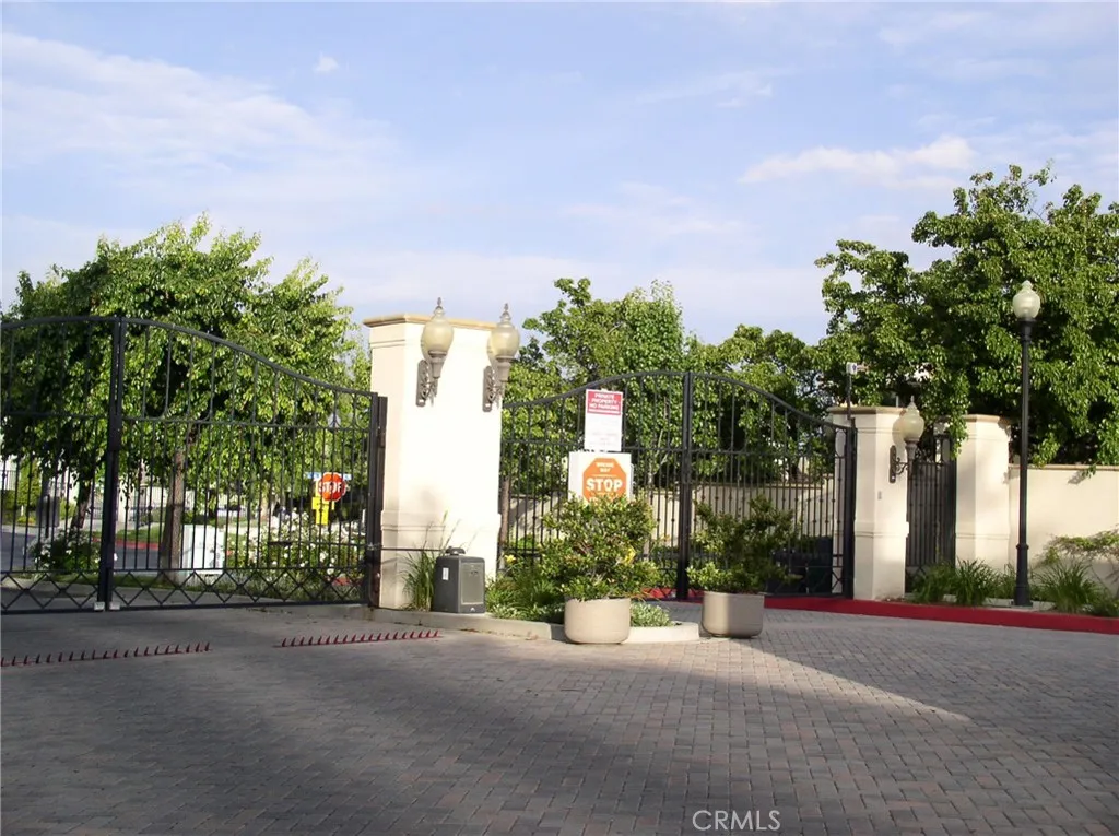 11424 N Oakford Lane, Northridge, California 91326 — photo 4