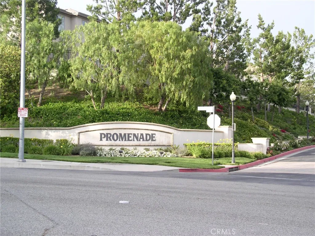 11424 N Oakford Lane, Northridge, California 91326 — photo 5
