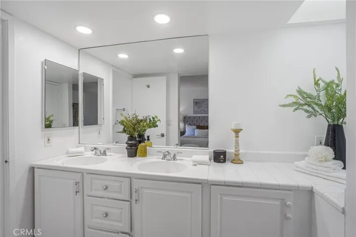 Primary Suite Bathroom