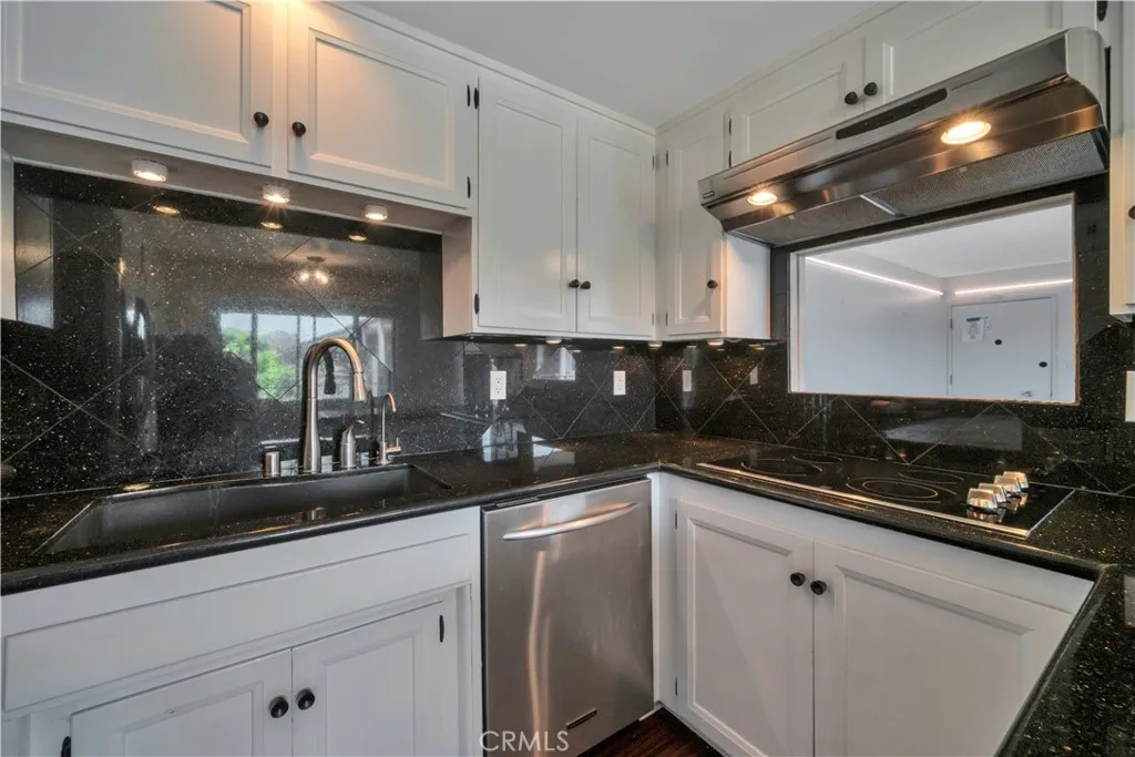2940 W Carson, Torrance, California 90503 — photo 4