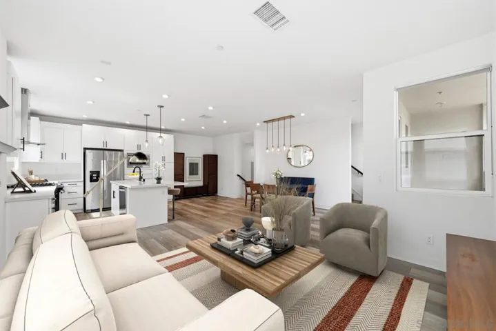 https://zimg.paragon.ice.com/ParagonImages/Property/PA/SDMLS/260019258/3/533/400/ad80f130d46f55ec68553ff9030771d4/3/8cb85cbe87898accc3089cb1fb09fd25/260019258-60fed428-28a0-4a56-9576-a54f79dffa4e.JPG