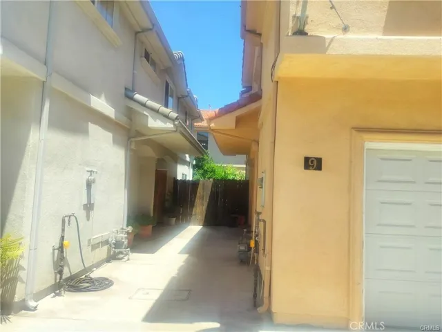 14627 Gledhill, Panorama City, California 91402 — photo 5