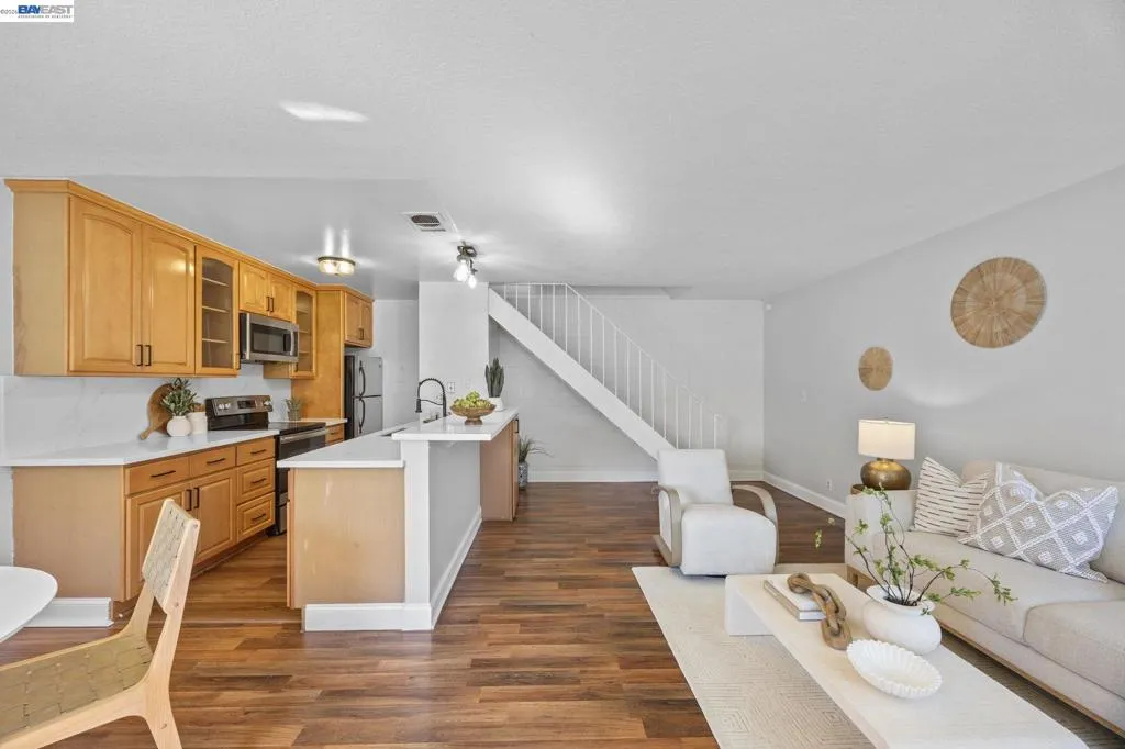 2274 Peacock Pl 2, Union City, California 94587 — photo 5