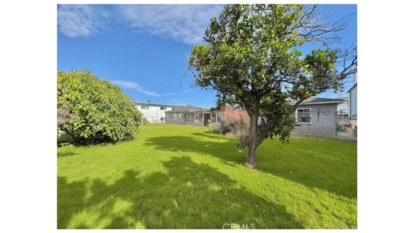1633 Artesia, Manhattan Beach, California 90266 — photo 4