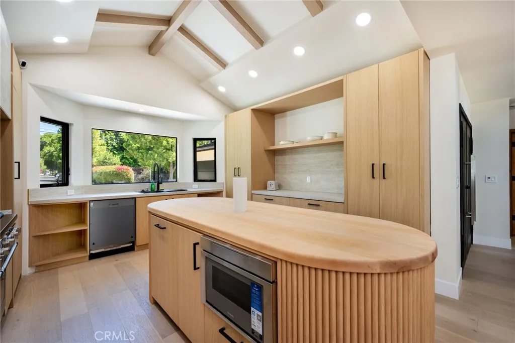 13562 Addison Street, Sherman Oaks, California 91423 — photo 5